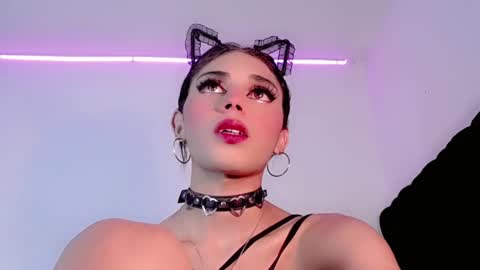 Snapshot of cristinadollsex chatting on March 11, 6:19 am Cristinadollsex online show from March 11, 6:19 am