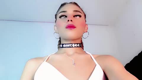 Snapshot of cristinadollsex chatting on February 7, 5:20 am Cristinadollsex online show from February 7, 5:20 am