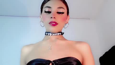 Snapshot of cristinadollsex chatting on February 19, 5:16 am Cristinadollsex online show from February 19, 5:16 am