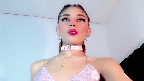 Snapshot of cristinadollsex chatting on February 9, 7:15 am Cristinadollsex online show from February 9, 7:15 am