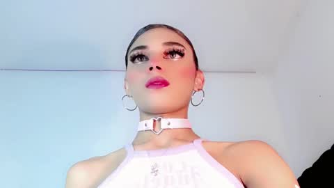 Snapshot of cristinadollsex chatting on February 15, 5:19 am Cristinadollsex online show from February 15, 5:19 am