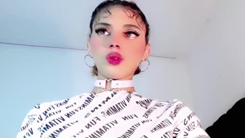 Snapshot of cristinadollsex chatting on February 12, 8:16 am Cristinadollsex online show from February 12, 8:16 am