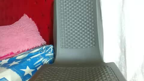 cristinamontiel74 online show from October 18, 3:38 pm