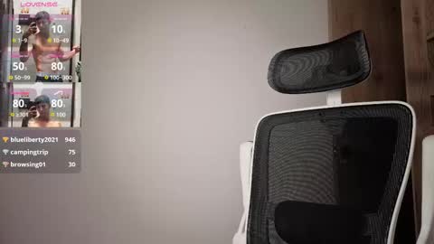 cristopher23  online show from December 5, 11:02 pm