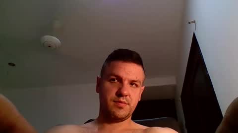 cristopher3042 online show from November 12, 3:31 am