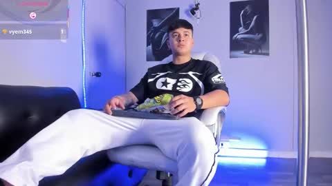 Cristopher online show from February 25, 2:42 pm