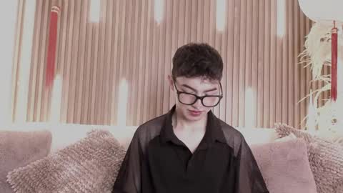 Cristopher  online show from June 1, 8:32 pm