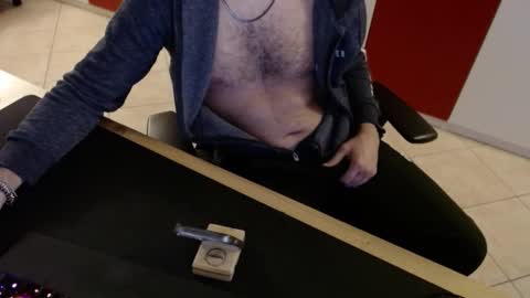 crocken_bisc online show from January 9, 5:40 pm