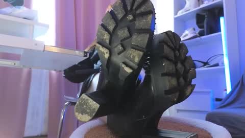 Cruel Siren online show from November 18, 10:51 am