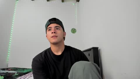 --Stiven--     ig  cruz444 online show from February 15, 3:28 pm