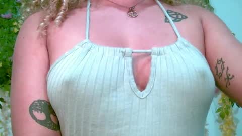 crysrus online show from June 11, 2:53 am
