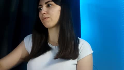 Alie online show from December 3, 2:51 pm