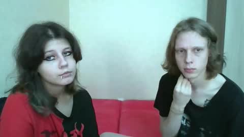 Crystal and Marcl online show from September 24, 1:07 pm