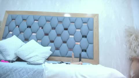 crystal_sm online show from May 21, 3:35 am