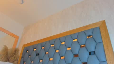 crystal_sm online show from March 31, 8:48 am