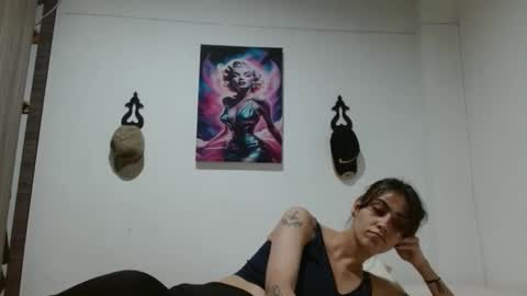 Crystal Blaze online show from April 23, 2:52 am