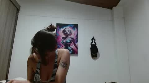 Crystal Blaze online show from May 12, 10:52 pm