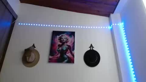 Crystal Blaze online show from March 3, 2:57 pm