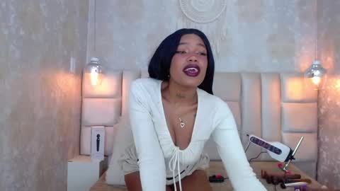 Snapshot of crystalbrooke3x chatting on September 19, 10:02 pm Crystal online show from September 19, 10:02 pm