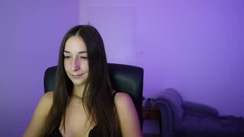 Crystalbrunette18 online show from July 16, 1:36 pm