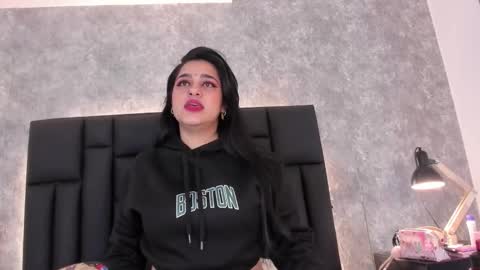 Crystal online show from November 10, 3:37 pm