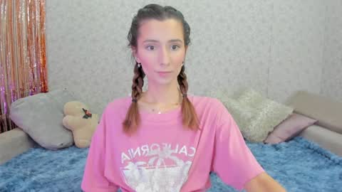 Snapshot of crystalnut chatting on January 23, 12:52 pm Maria online show from January 23, 12:52 pm