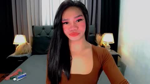 bea takashi  online show from March 29, 9:11 am