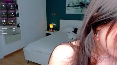 Silvia online show from October 31, 7:42 am