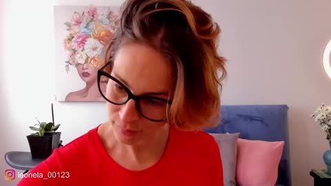 Leonela online show from February 9, 3:15 pm