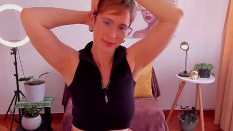 Leonela online show from February 28, 9:23 pm