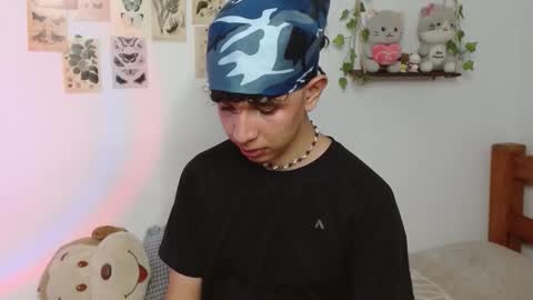 Cuddly online show from March 23, 4:39 am