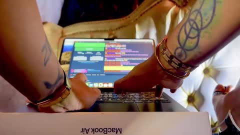 Snapshot of cum_all_over_mmee chatting on September 15, 5:47 pm im KIM new girl to spoil online show from September 15, 5:47 pm