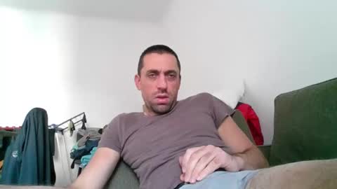 Snapshot of cum_shot8407 chatting on October 12, 10:19 am cum_shot8407 online show from October 12, 10:19 am