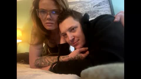 CuMAw3R online show from March 25, 6:09 am