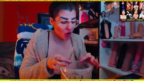 Snapshot of cuminmenowbby chatting on February 6, 4:47 pm cuminmenowbby online show from February 6, 4:47 pm