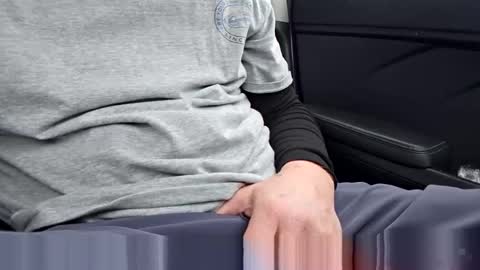 cummwitme211 online show from December 19, 8:02 pm