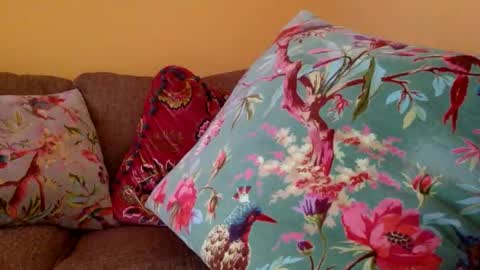 cumonherguys online show from November 17, 9:23 am