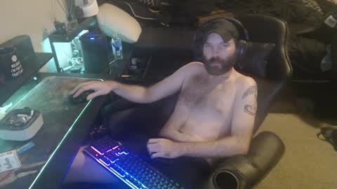 Snapshot of cumslinger2003 chatting on December 3, 5:37 am cumslinger2003 online show from December 3, 5:37 am