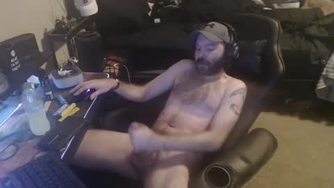 Snapshot of cumslinger2003 chatting on January 6, 5:41 am cumslinger2003 online show from January 6, 5:41 am
