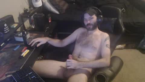 Snapshot of cumslinger2003 chatting on December 25, 6:52 am cumslinger2003 online show from December 25, 6:52 am