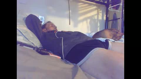 cumslutboi27 online show from September 18, 7:01 am