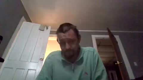 Snapshot of cuntreeboy68 chatting on February 6, 10:36 am Bash online show from February 6, 10:36 am