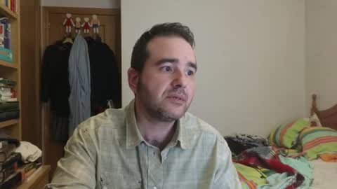 curiosillo1983 online show from May 5, 4:02 pm