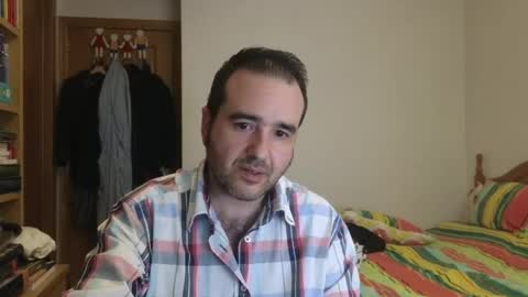 curiosillo1983 online show from May 6, 4:57 pm