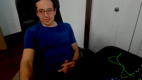 Snapshot of curious_10 chatting on January 21, 8:21 pm curious_10 online show from January 21, 8:21 pm