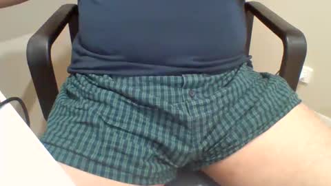 Snapshot of curious_aussie11 chatting on February 14, 7:12 pm Carl online show from February 14, 7:12 pm