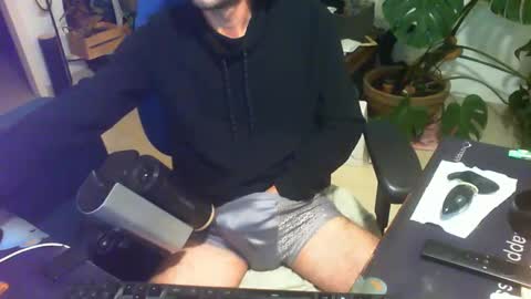 curiousgenie online show from November 15, 12:45 am