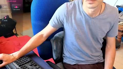 curiousgenie online show from May 10, 10:10 am