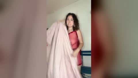 curliegirlee online show from May 4, 10:27 pm