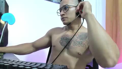 Roger online show from March 18, 12:16 am